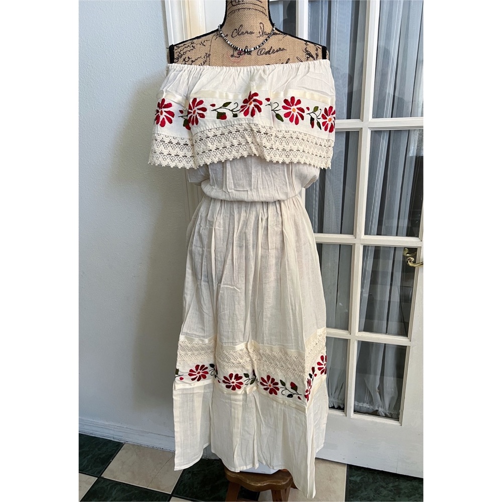 Mexican Embroidered Peasant Style Dress